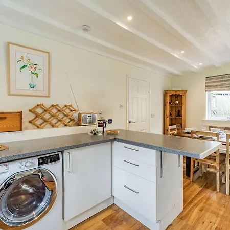Holiday home 3 Bed In Sz335 *
